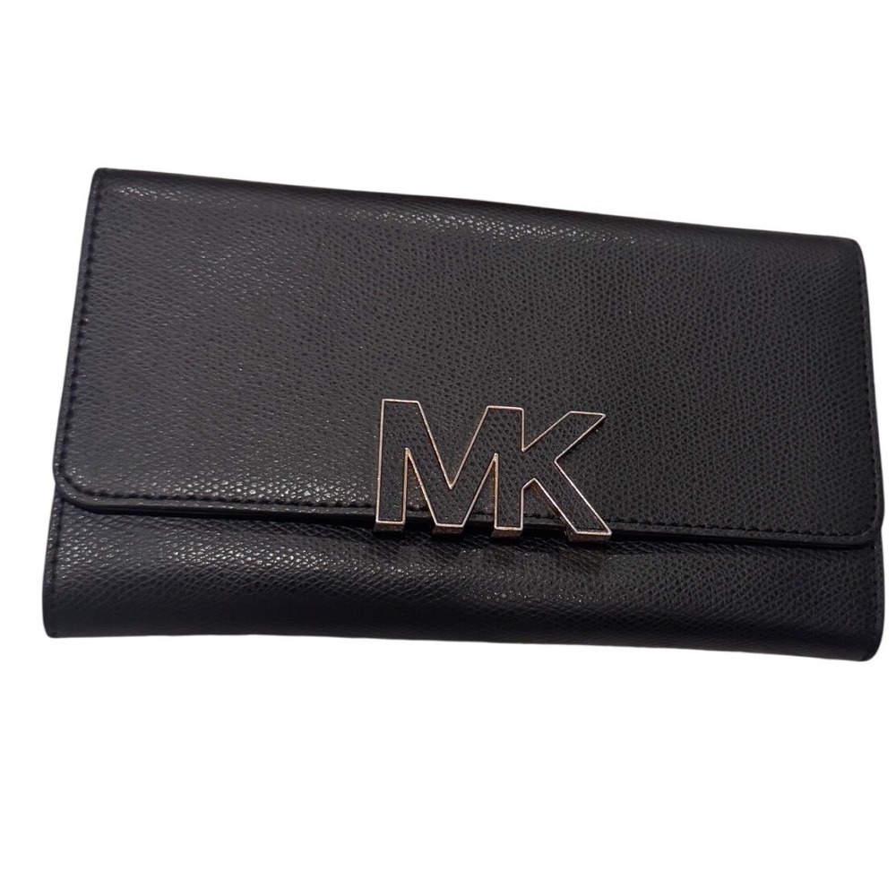 Michael Kors Mott Leather Wallet Black Gold Logo‎ 38S7YREF7L
8x4 EUC